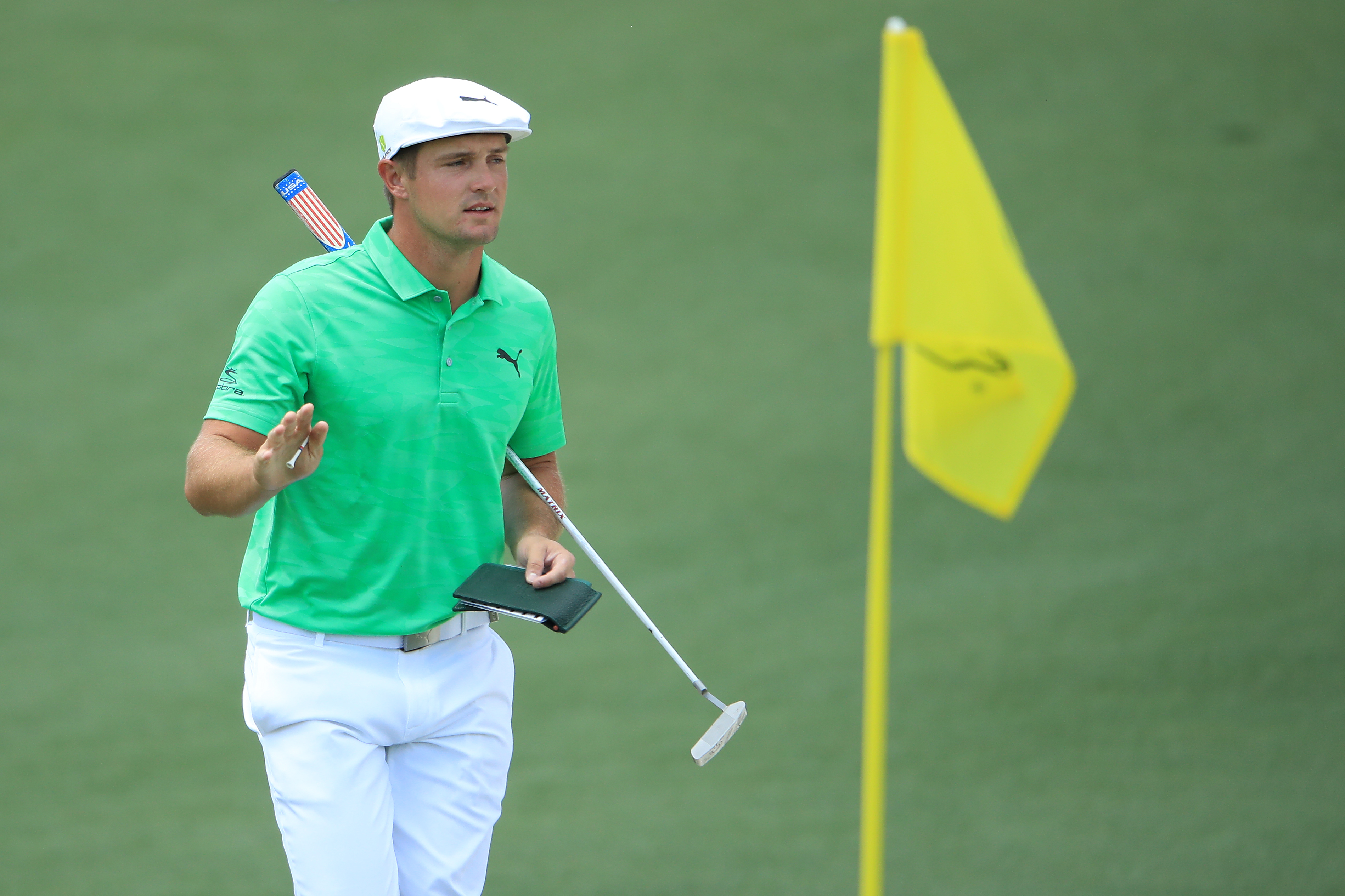 Bryson DeChambeau el favorito para ganar el saco verde.