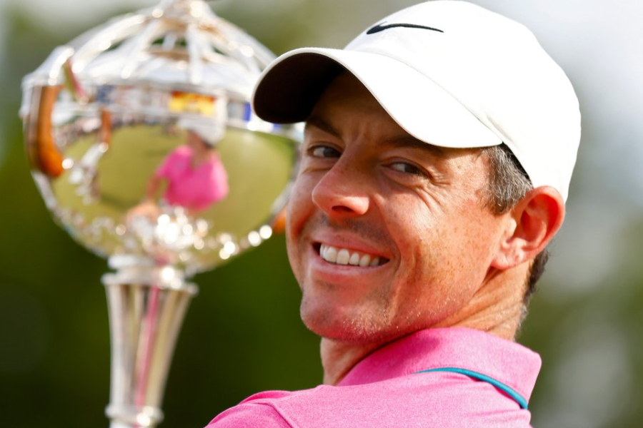 Rory McIlroy se mofa de Greg Norman