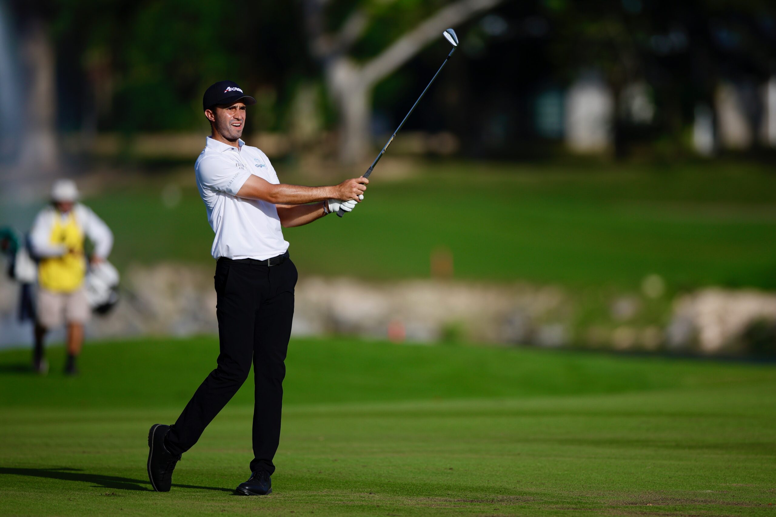 Álvaro Ortiz se mantiene al frente del Jaguar Golf Open