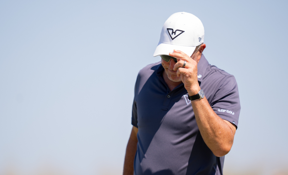 Phil Mickelson sorprende y elimina a Carlos Ortiz