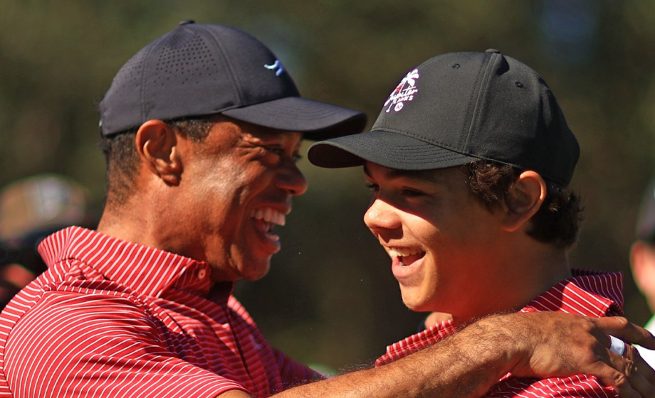 #Video Hijo de Tiger Woods emboca Hoyo-en-Uno