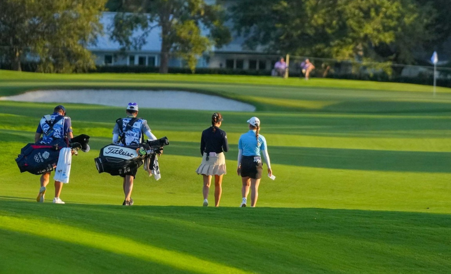 Cambia LPGA políticas de género para competir