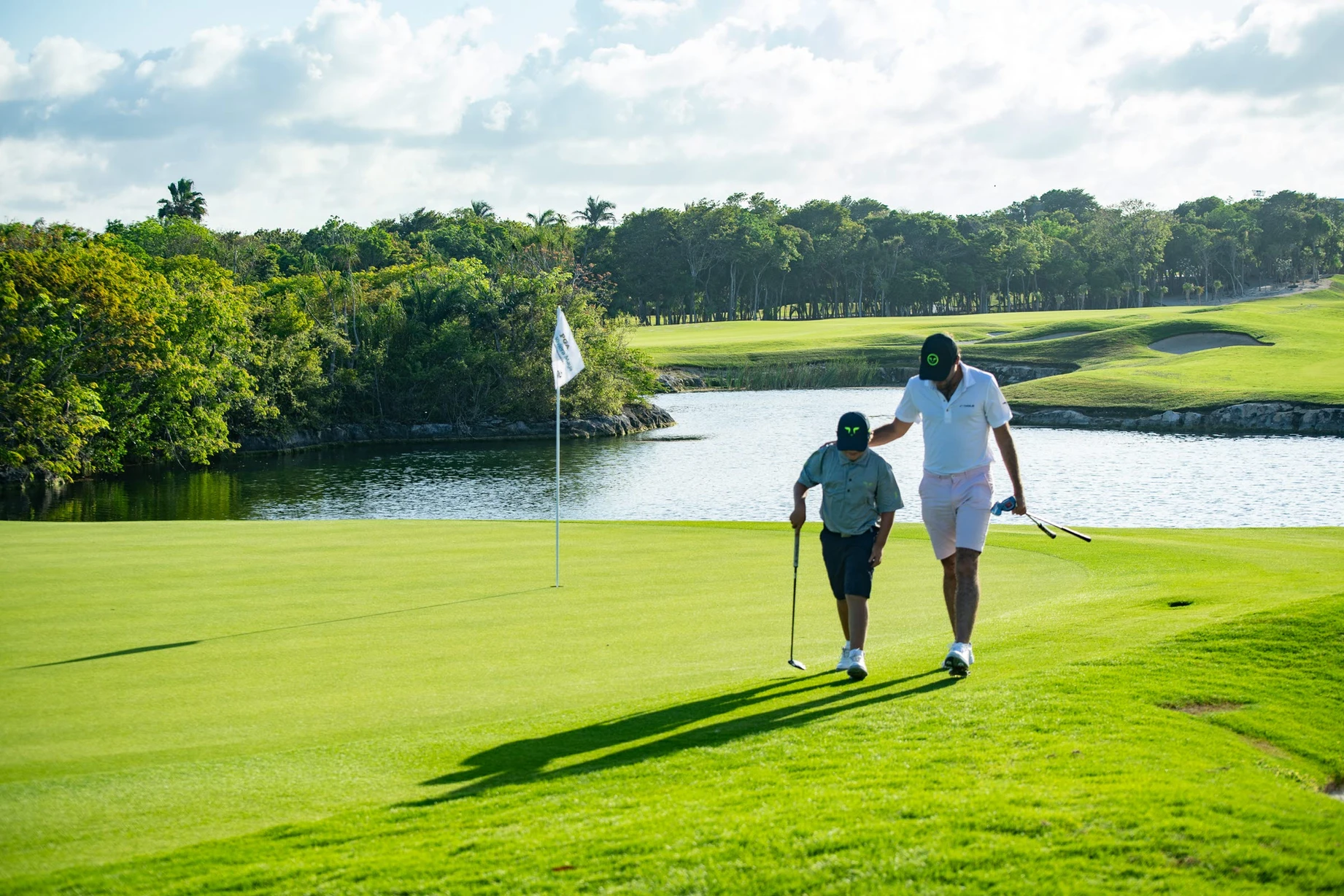 JUNGLE: El puente al golf universitario