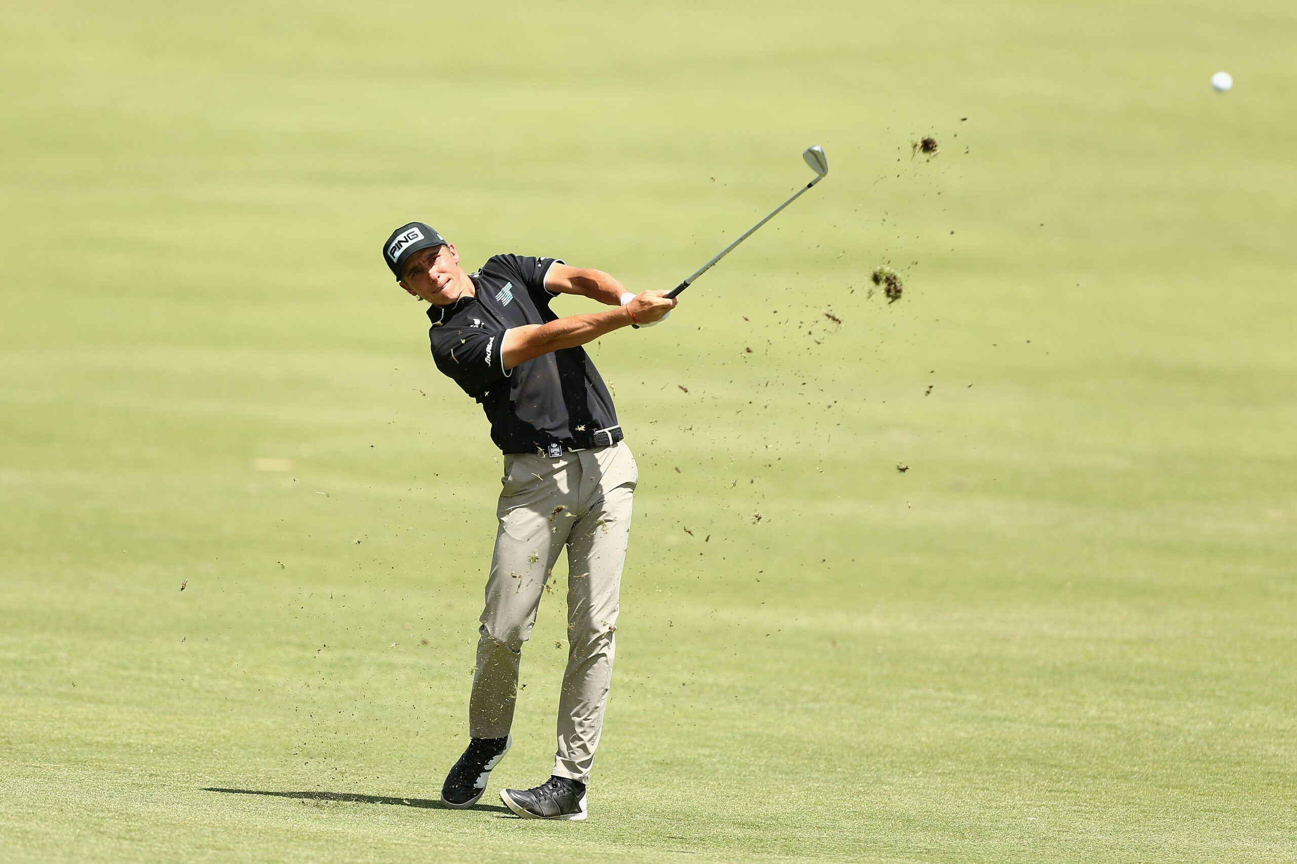 Carlos Ortiz es líder en Australia tras primera ronda