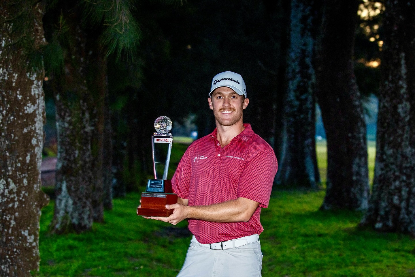 Luis Carrera es el Novato del Año en África