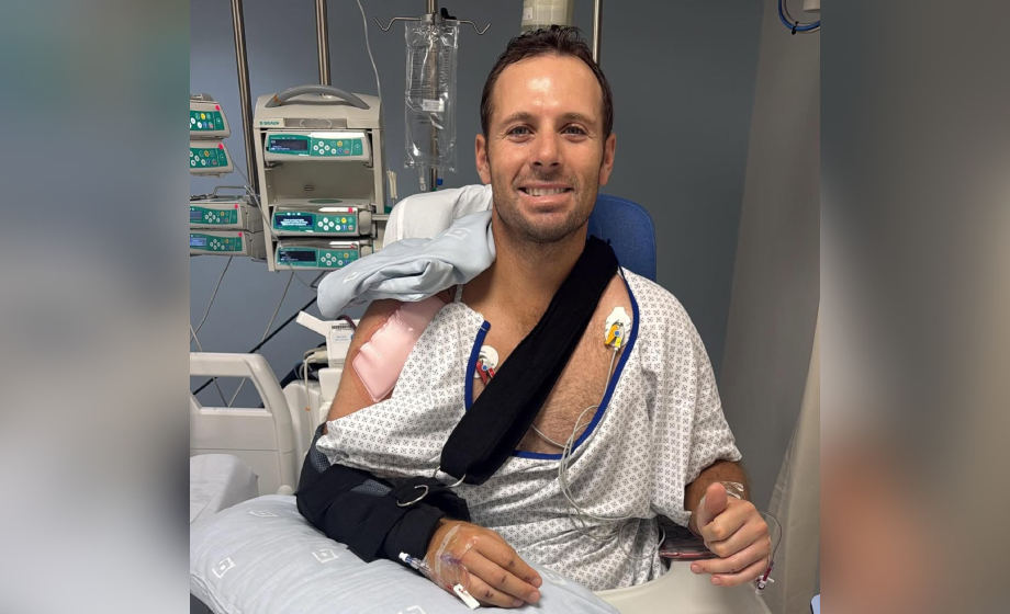 Golfista que cayó en hueco de elevador es dado de alta