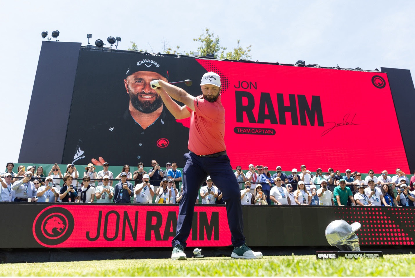 Jon Rahm va por su segundo título en México