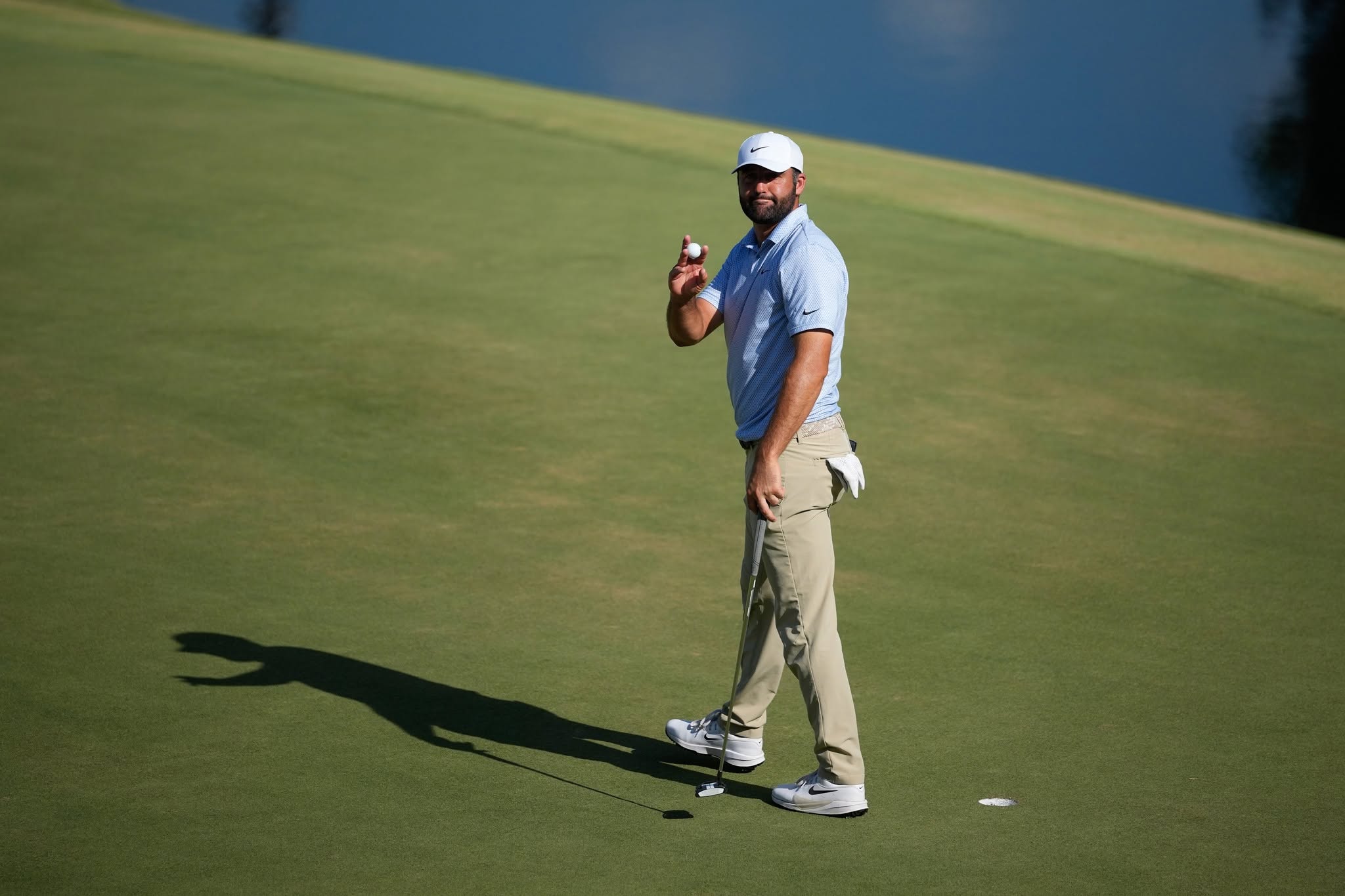 Scheffler rebasa a Rory y va por Tiger