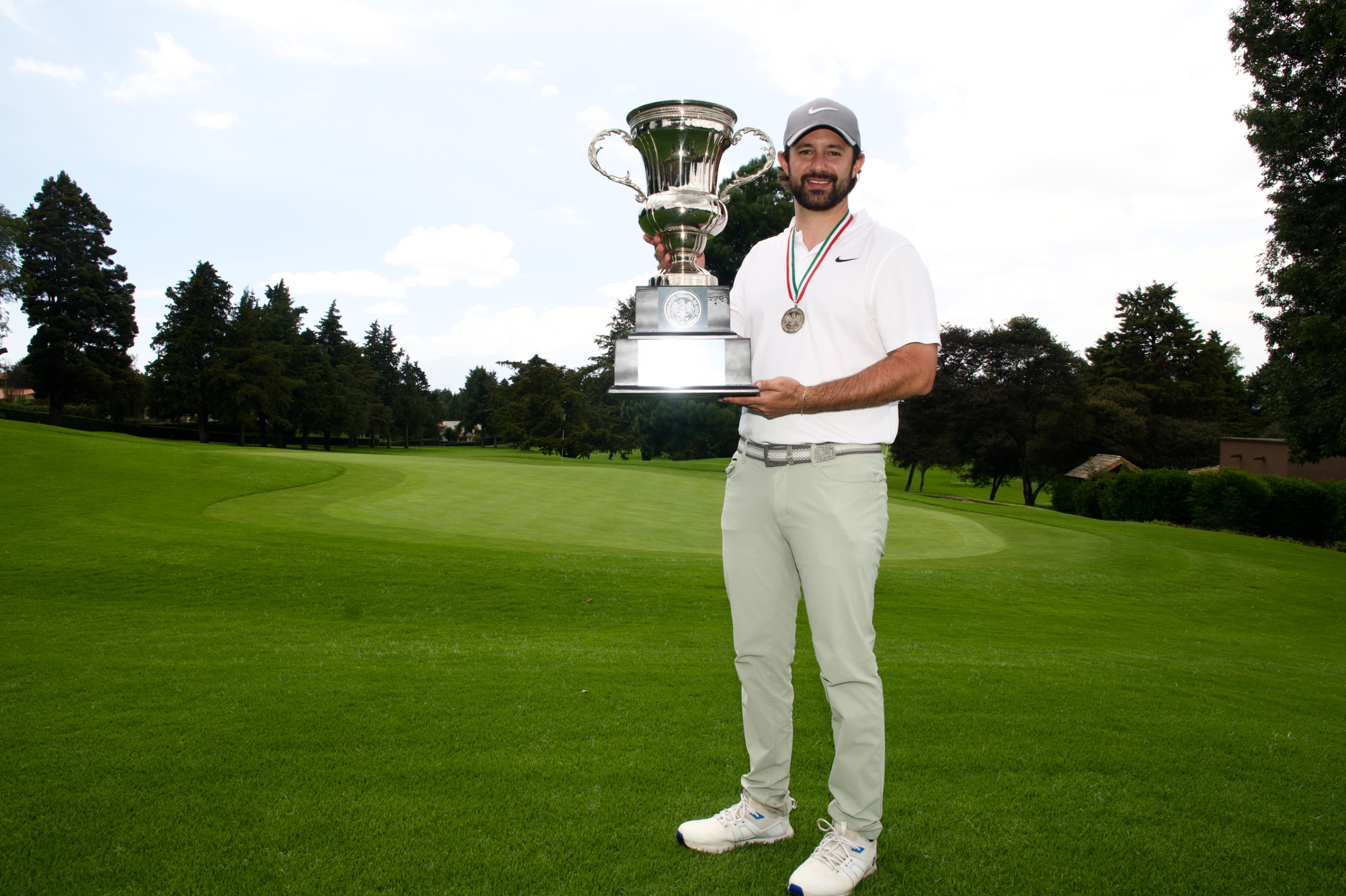 Bruno Tostado se corona en el V Campeonato Mid Amateur