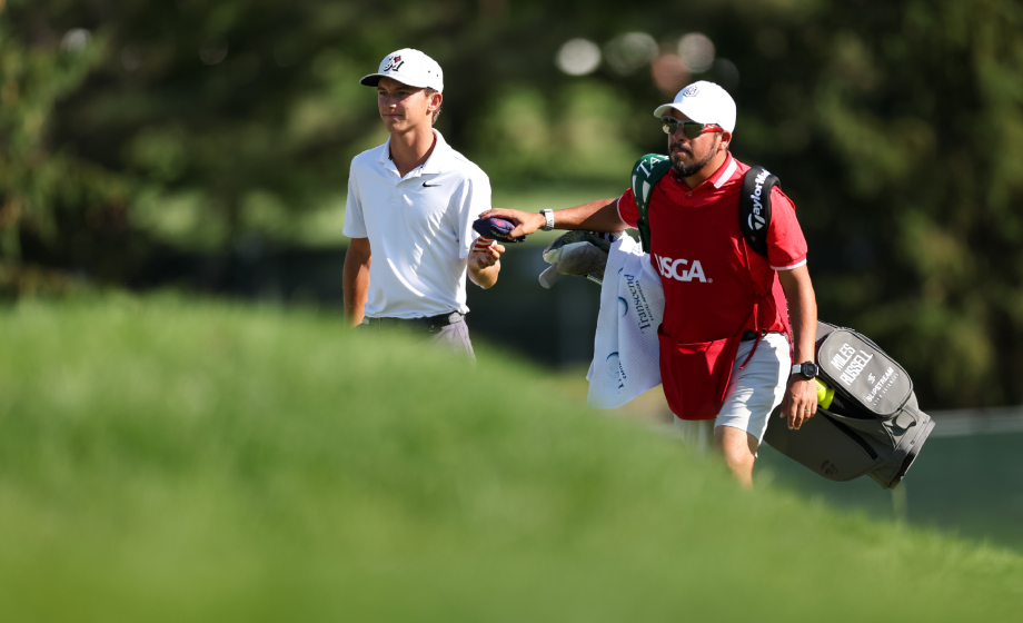 El caddie mexicano en la bolsa de la futura estrella global