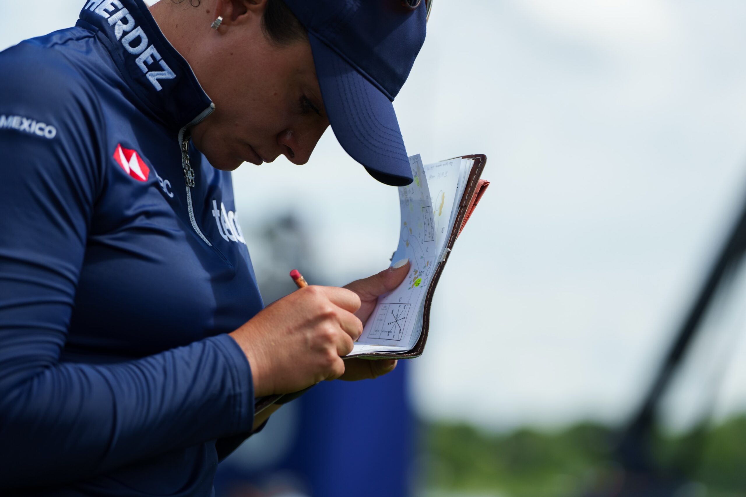 Gaby López arranca fuerte en Arkansas